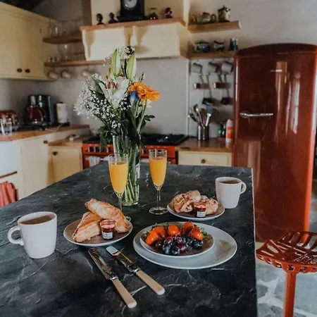 Secluded Thatched Cottage, Near Beaches & Hill Walking Rashenny Extérieur photo