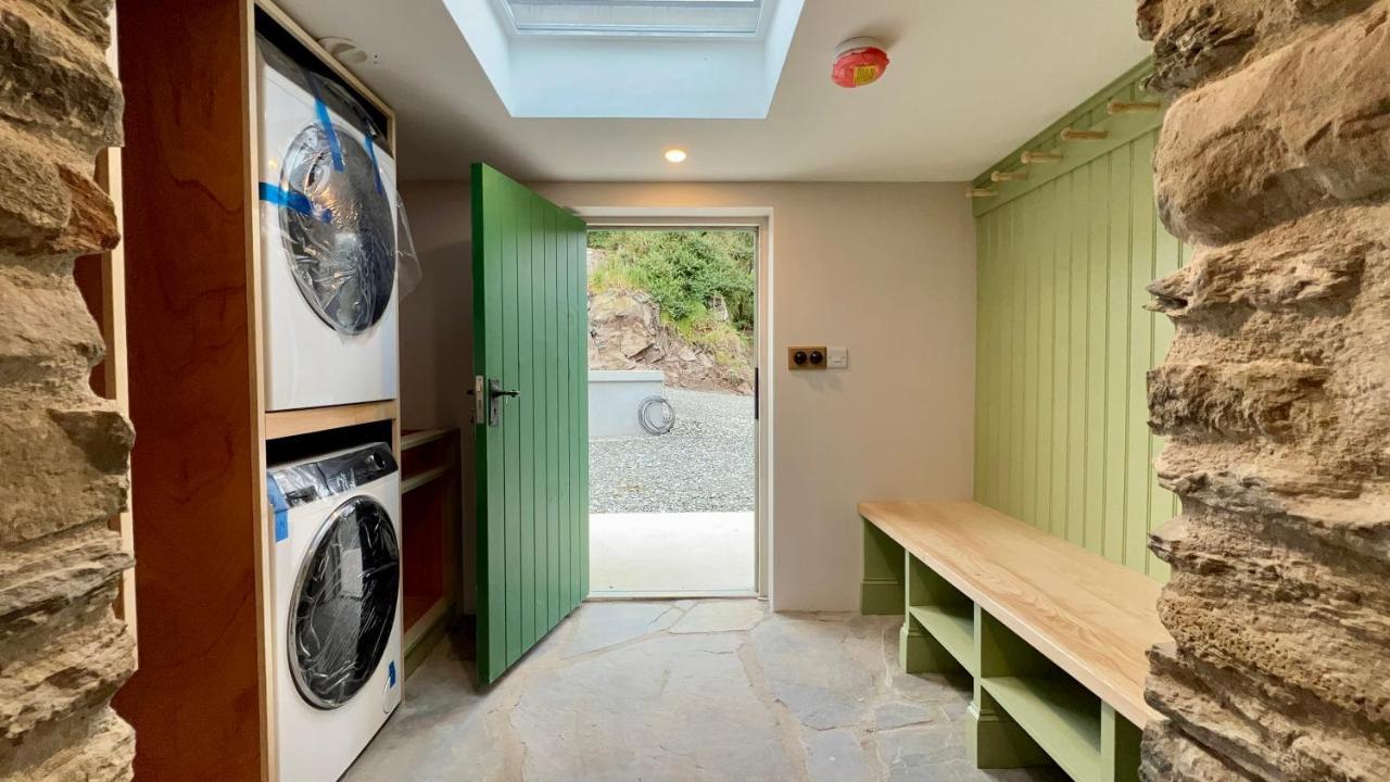 Ferienhaus Secluded Thatched Cottage, Near Beaches & Hill Walking