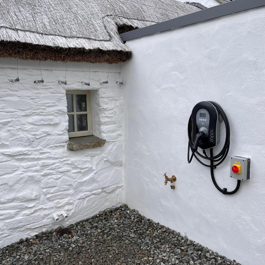 Ferienhaus Secluded Thatched Cottage, Near Beaches & Hill Walking *