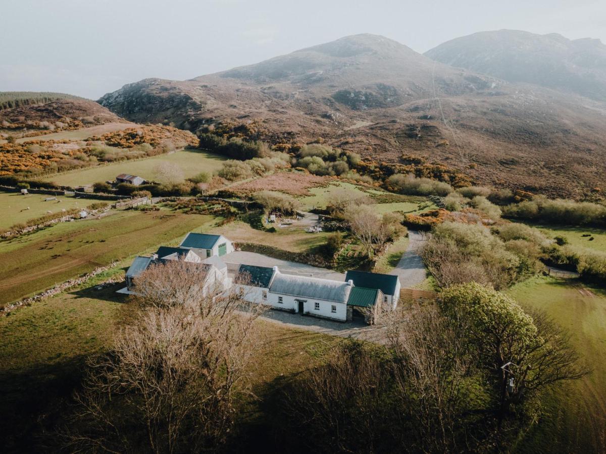 Ferienhaus Secluded Thatched Cottage, Near Beaches & Hill Walking *