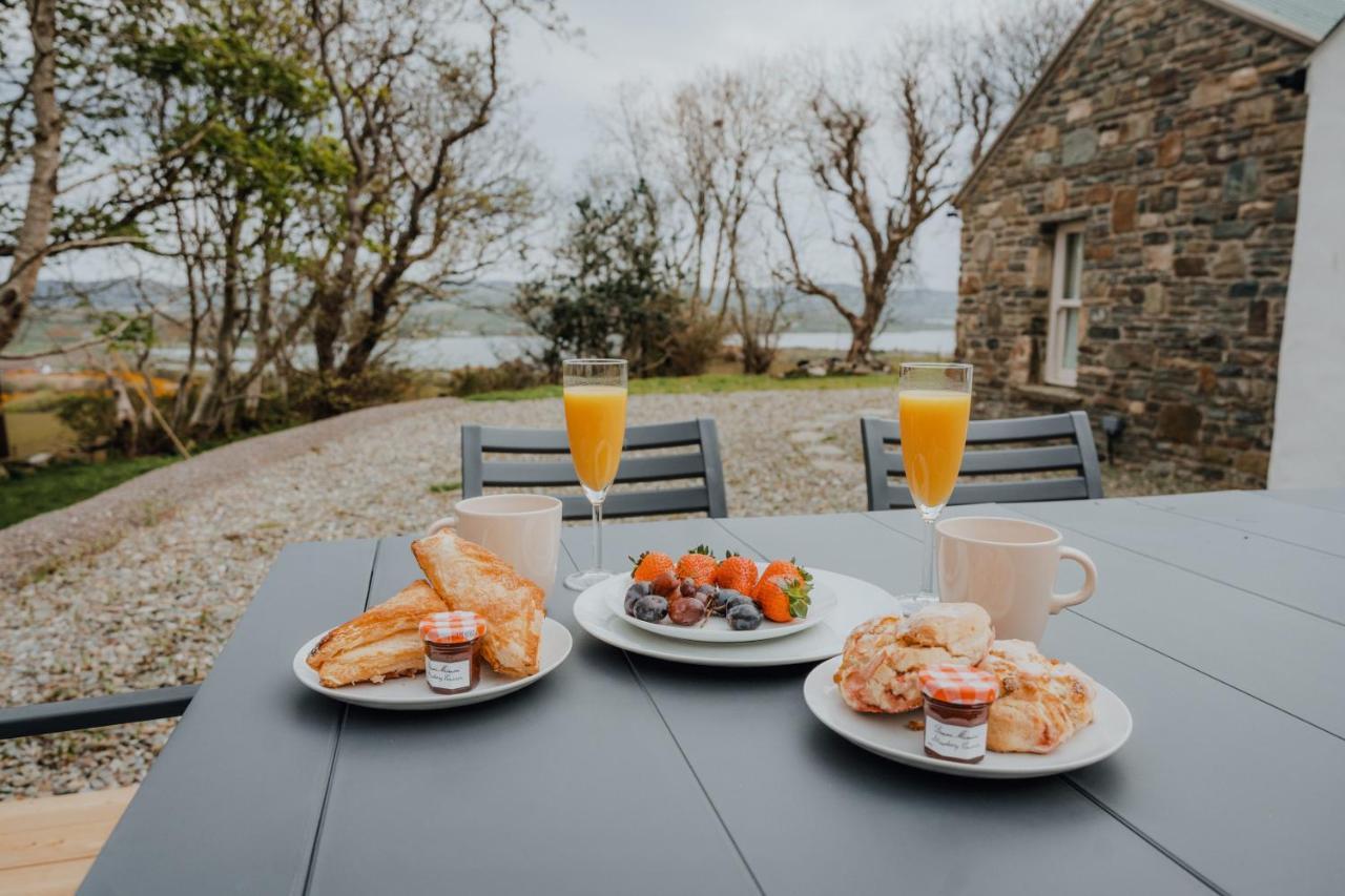 Secluded Thatched Cottage, Near Beaches & Hill Walking Ferienhaus *